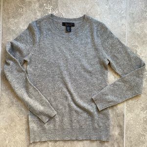 Tahari Cashmere Sweater. Never worn